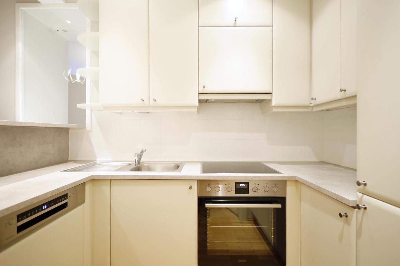 Heymi Apartments Karlsplatz Wina Bagian luar foto